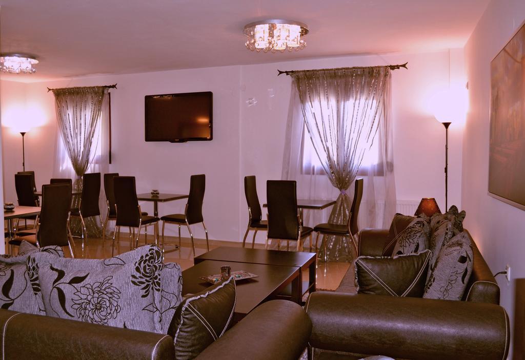 Anesis Hotel Ioannina Exterior photo
