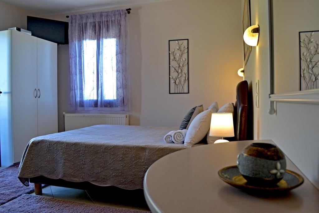 Anesis Hotel Ioannina Exterior photo