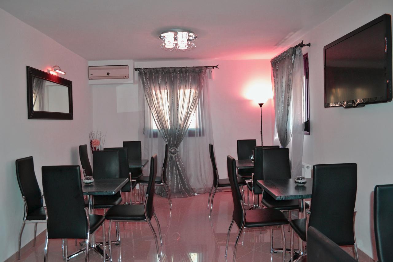 Anesis Hotel Ioannina Exterior photo